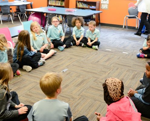 In huddles, children usually start by gathering in a circle